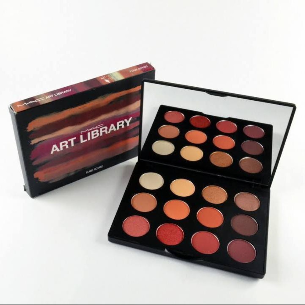 💋NEW IN BOX!!!! MAC COSMETICS ART LIBRARY PALETTE